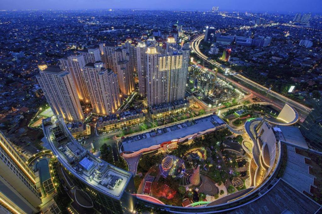 U Stay Hotel Mangga Besar ジャカルタ エクステリア 写真