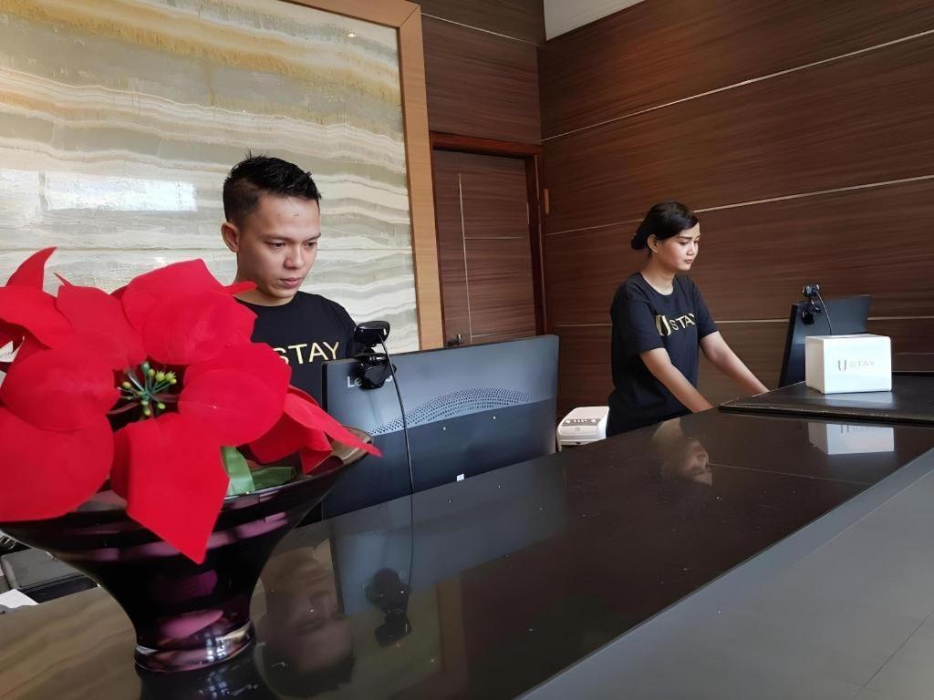 U Stay Hotel Mangga Besar ジャカルタ エクステリア 写真