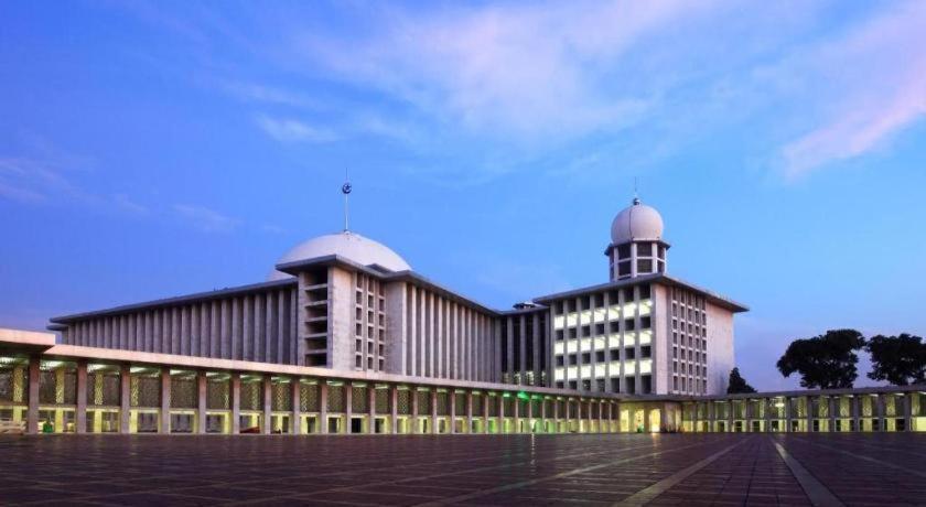 U Stay Hotel Mangga Besar ジャカルタ エクステリア 写真