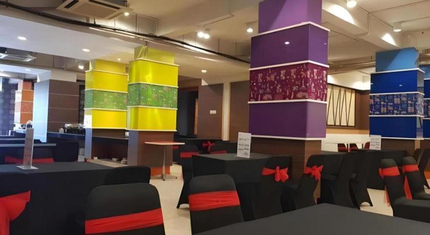 U Stay Hotel Mangga Besar ジャカルタ エクステリア 写真
