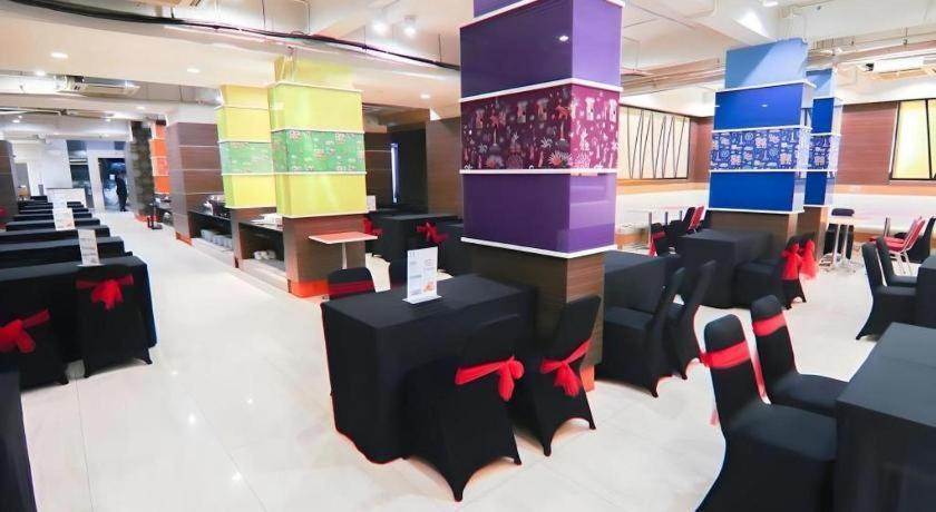 U Stay Hotel Mangga Besar ジャカルタ エクステリア 写真