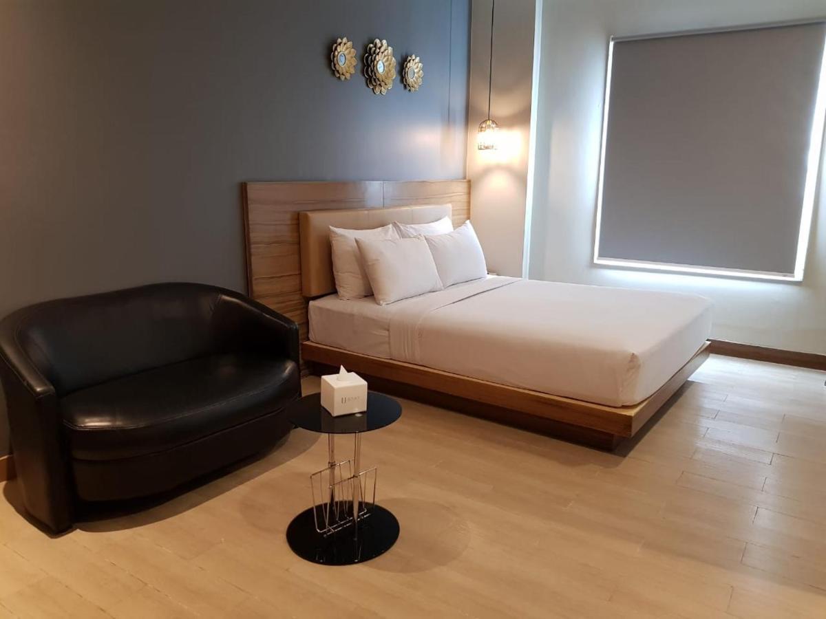 U Stay Hotel Mangga Besar ジャカルタ エクステリア 写真
