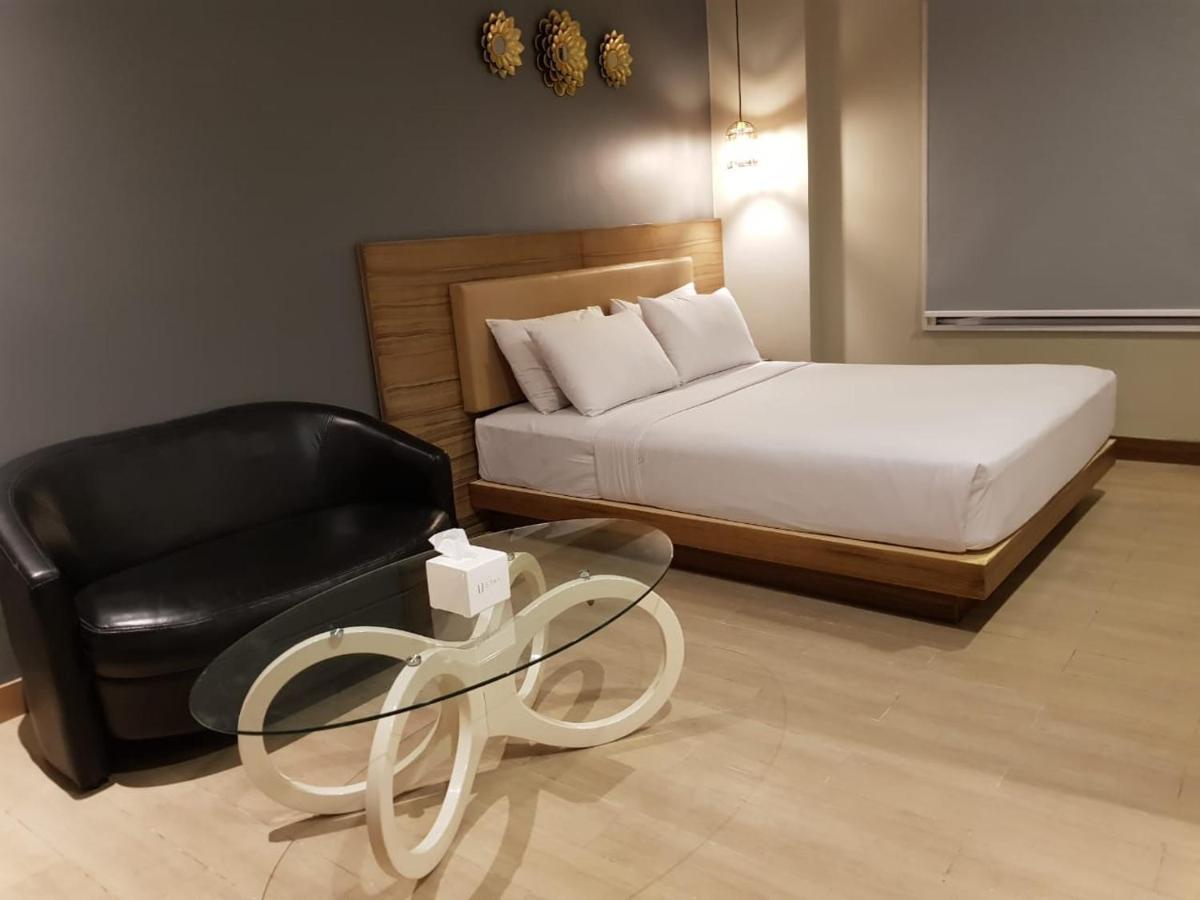 U Stay Hotel Mangga Besar ジャカルタ エクステリア 写真
